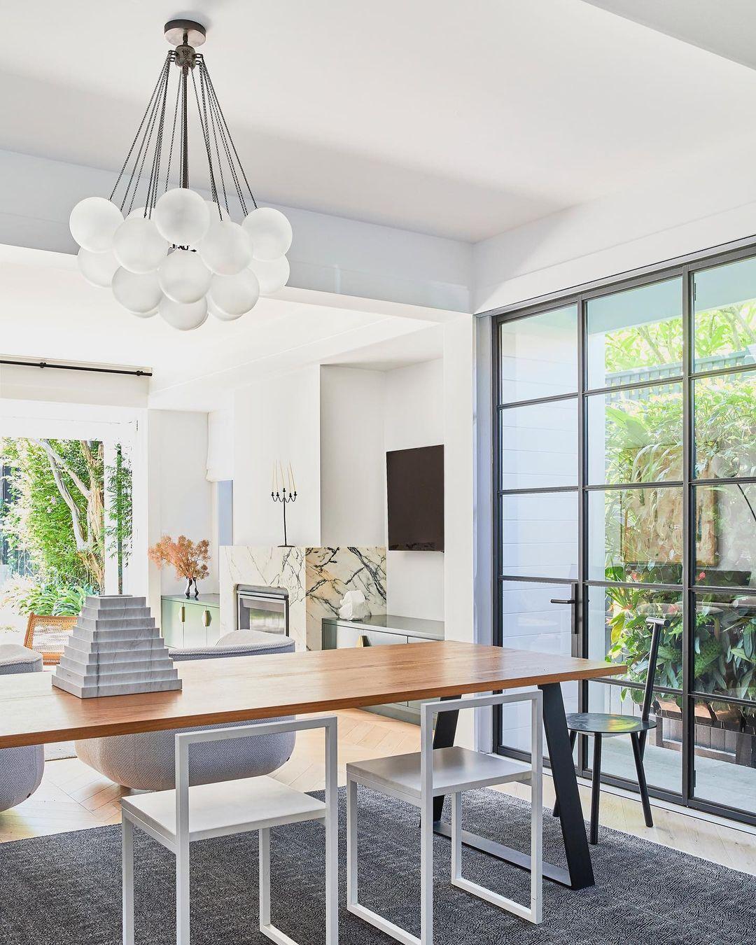 Eiririra Chandelier Bubble Frosted Glass