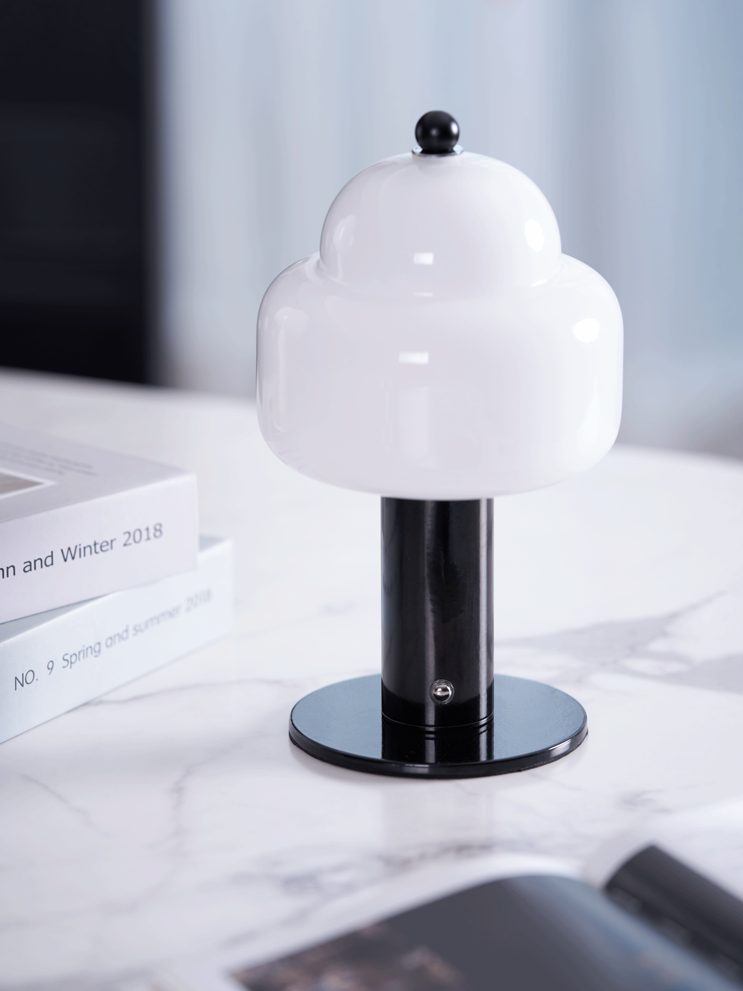 Avenaella Modern Table Lamp