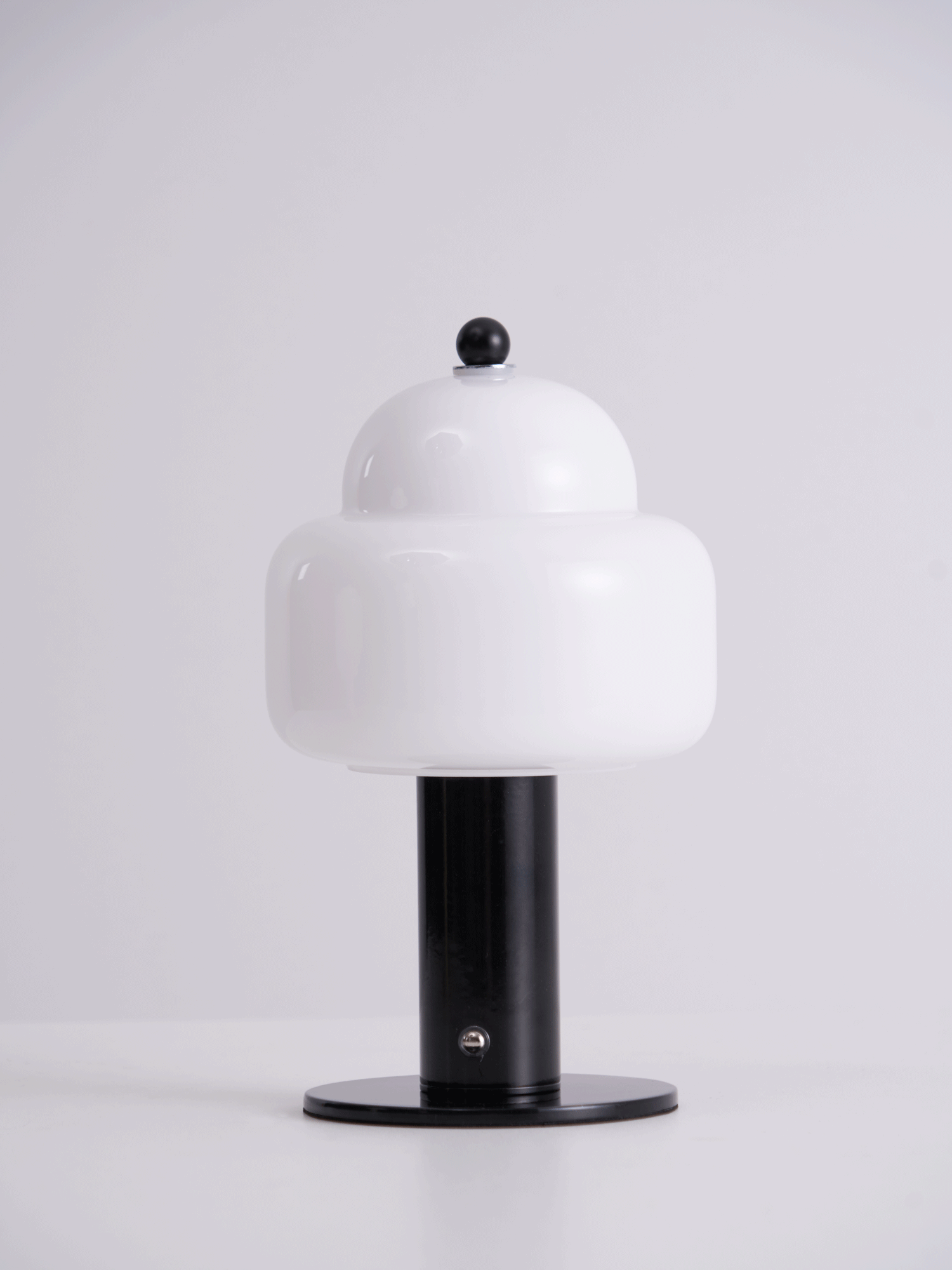 Avenaella Modern Table Lamp