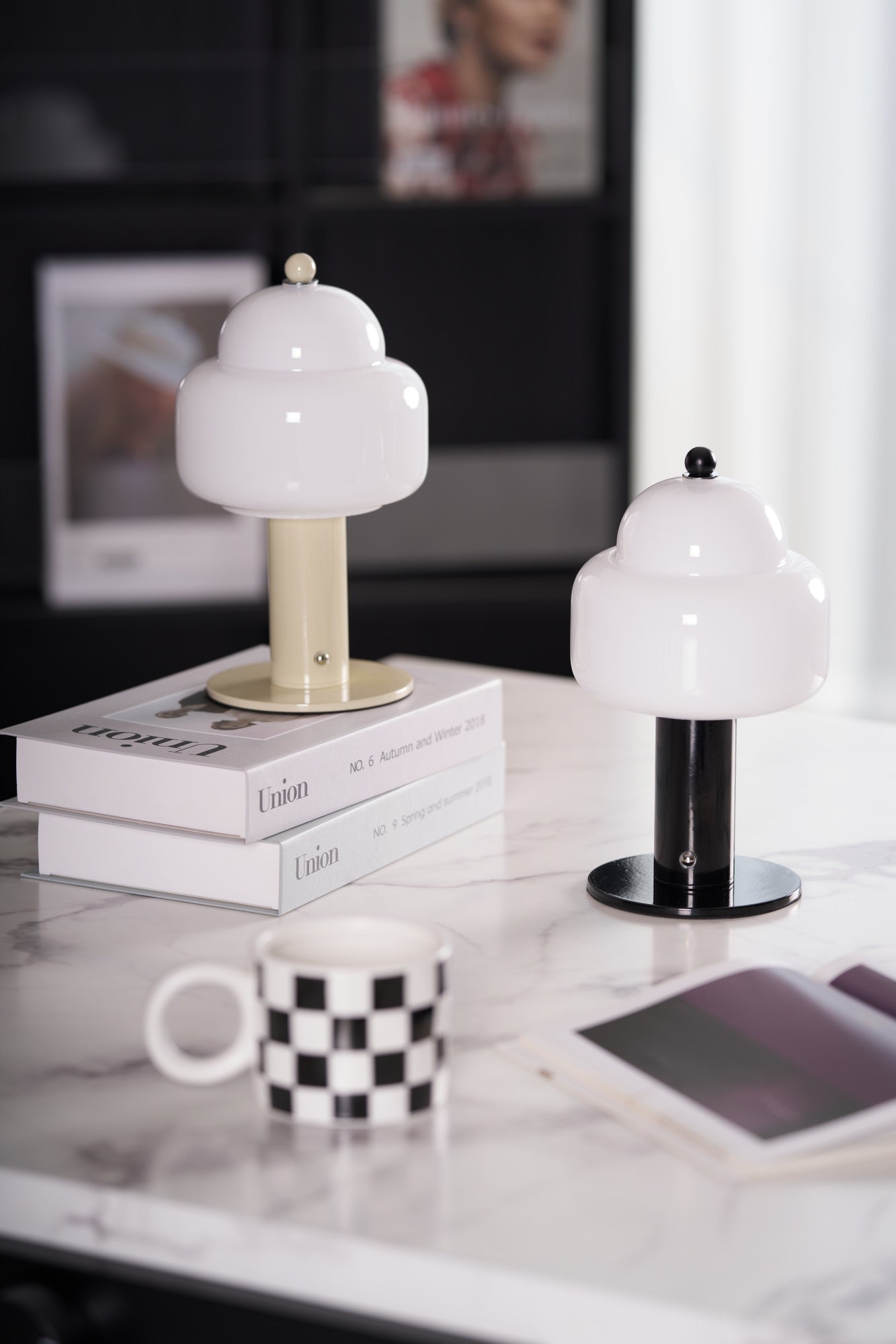 Avenaella Modern Table Lamp