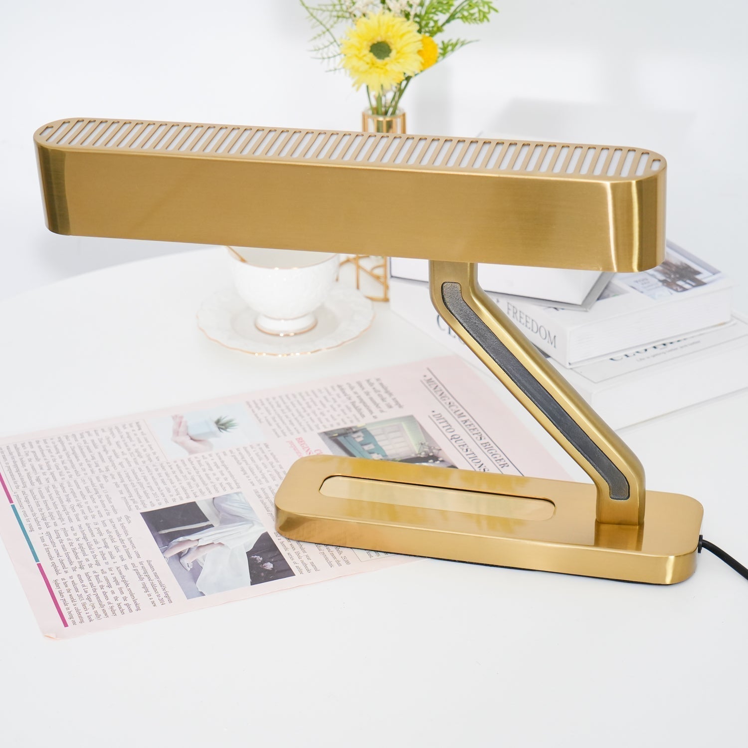Fred Modern Table Lamp