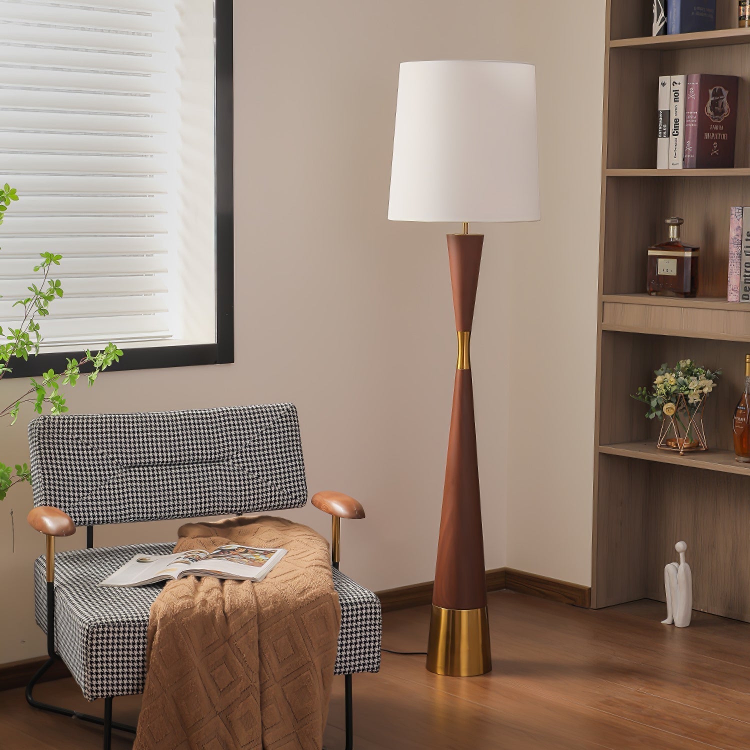 Cicaril Modern Table Lamp