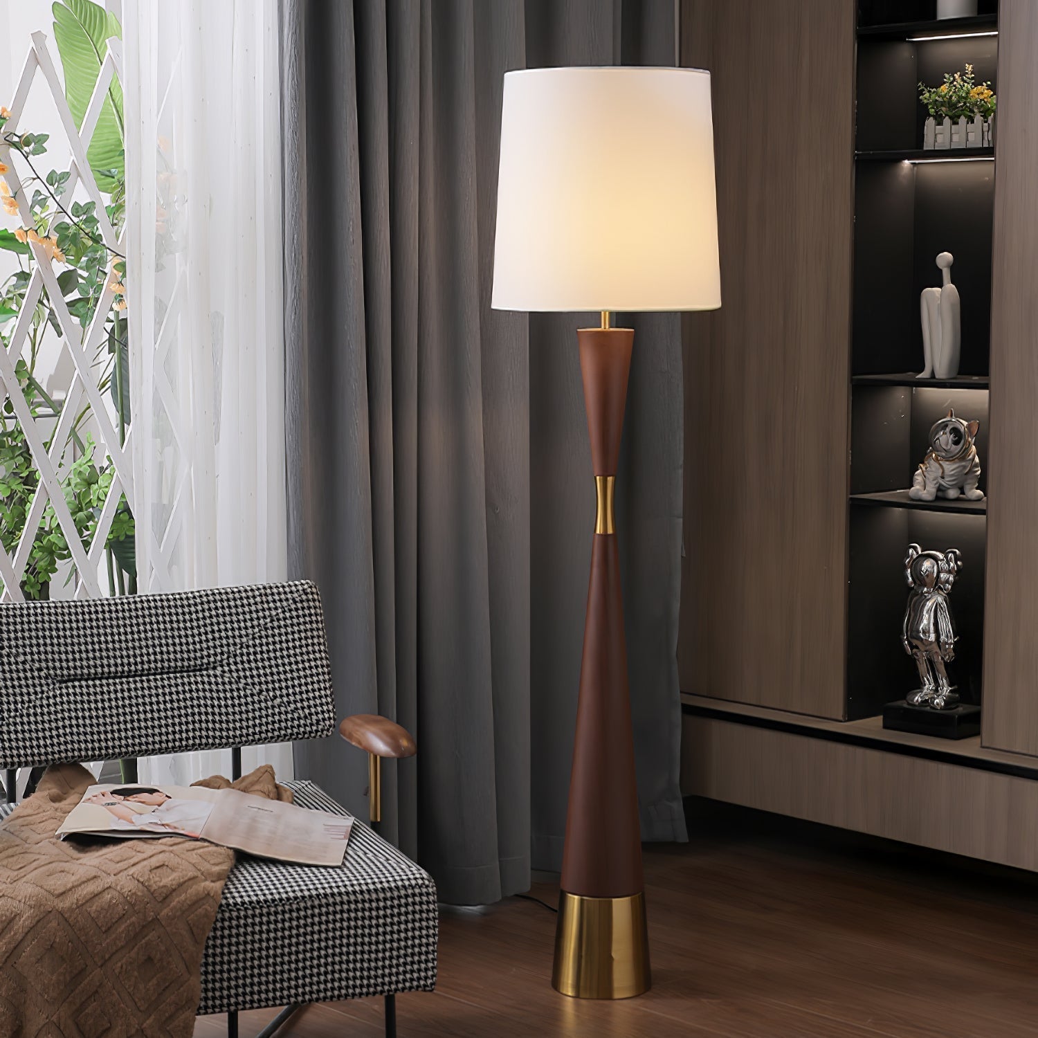 Cicaril Modern Table Lamp