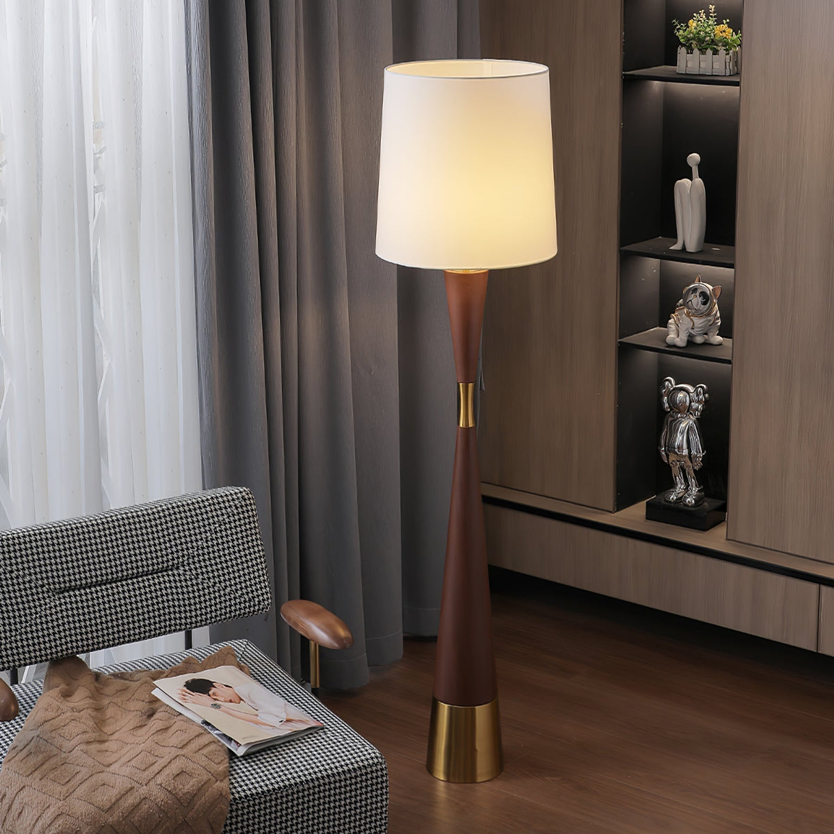 Cicaril Modern Table Lamp