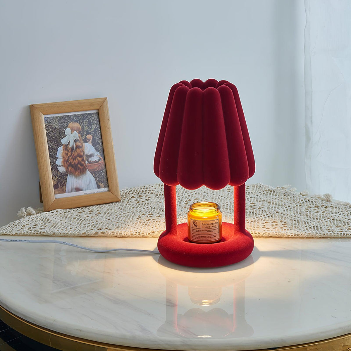 Lucoiella Modern Resin Table Lamp