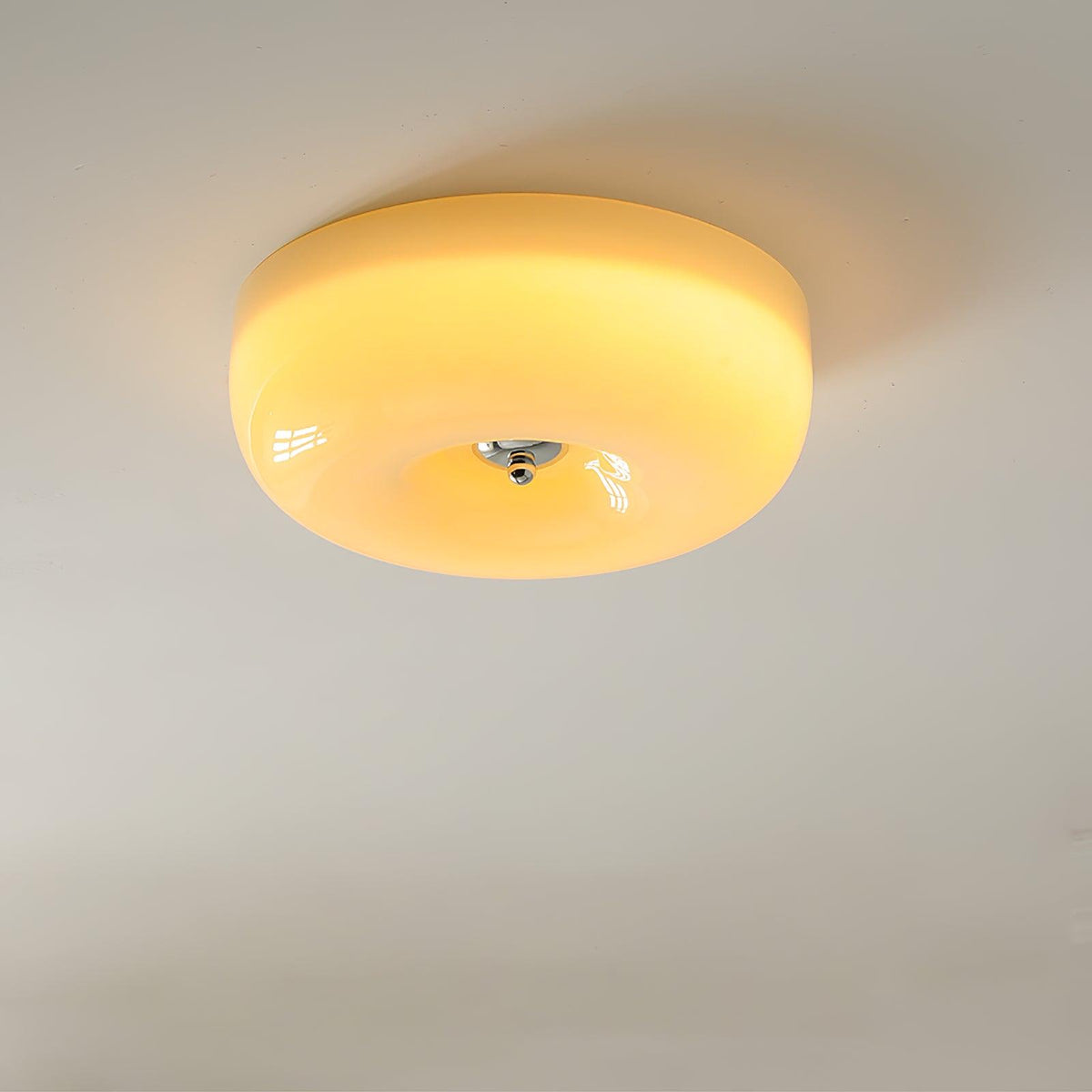 Velisiel Chandelier Cream Pudding with Blown Glass