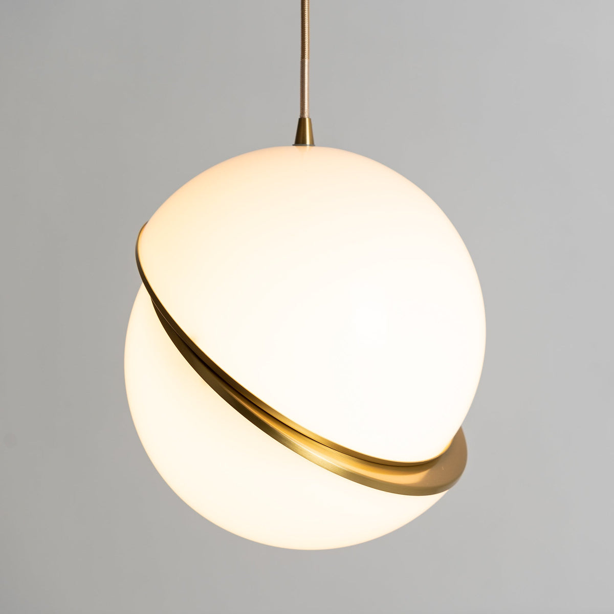 Cavira Pendant Minimalistic Glass Lamp