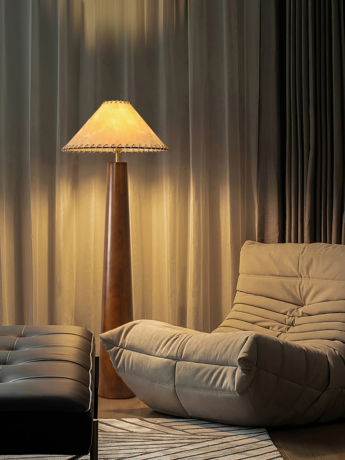 Syleelia Wooden Column Floor Lamp