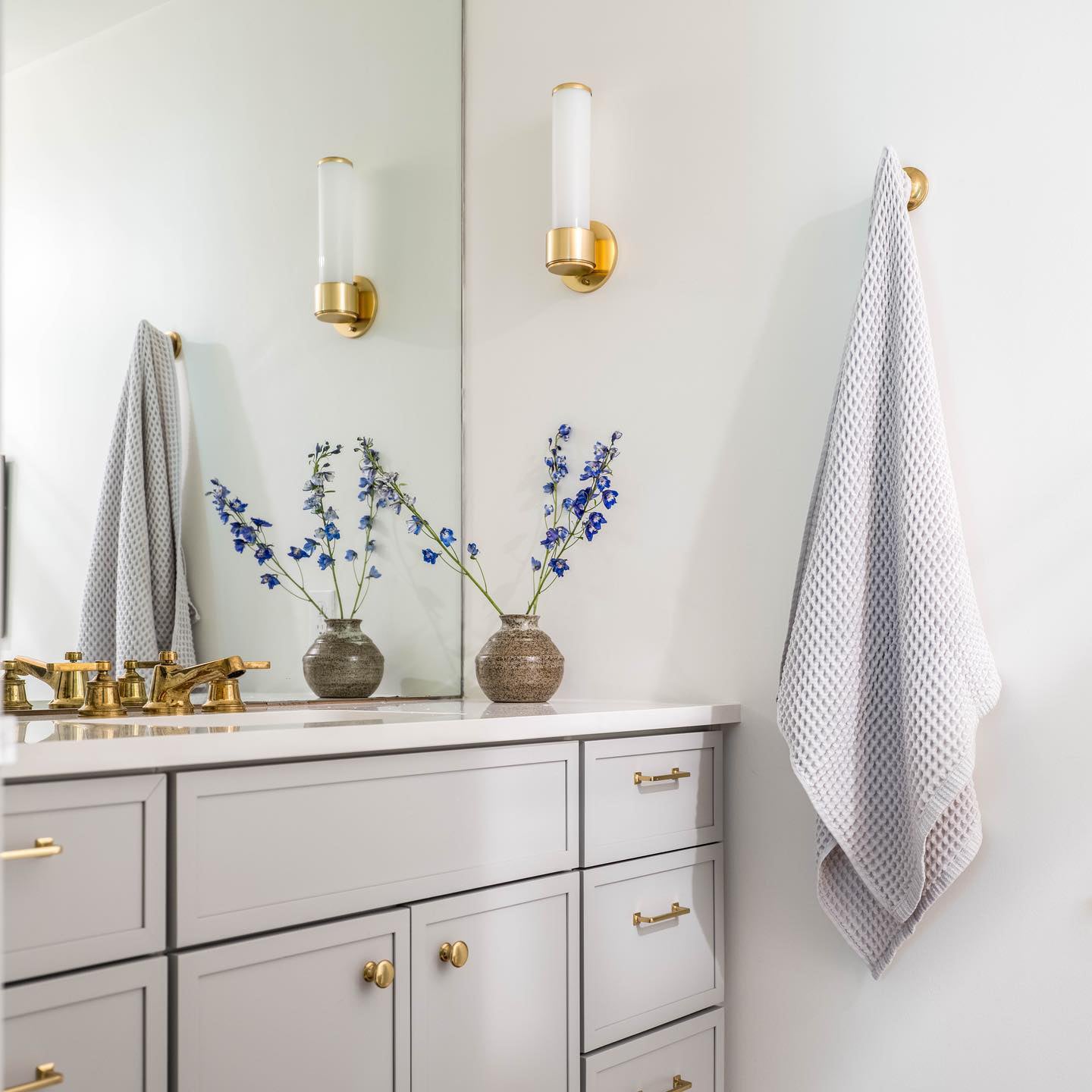 Lioririna Wall Lamp