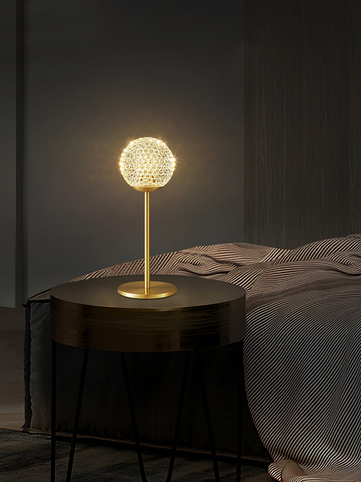 Cirisia Modern Table Lamp