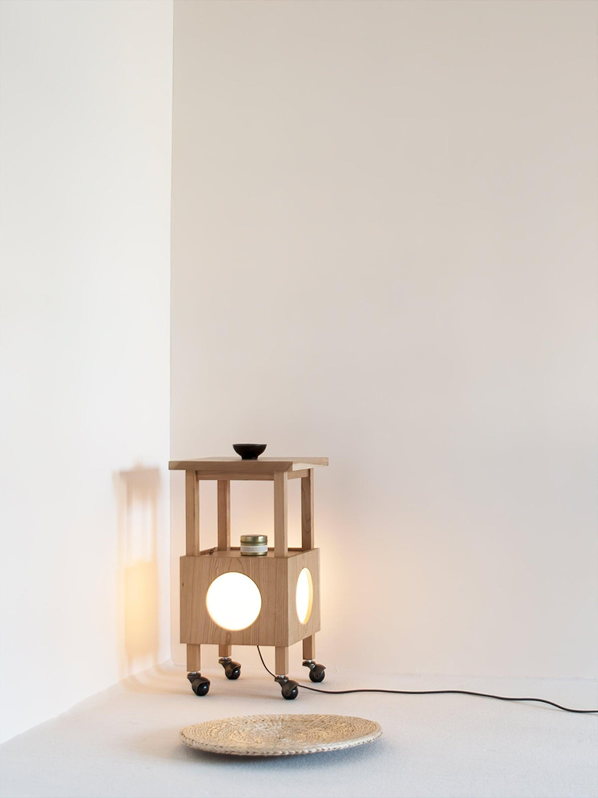 Selalira Cubby Mobile Table Light