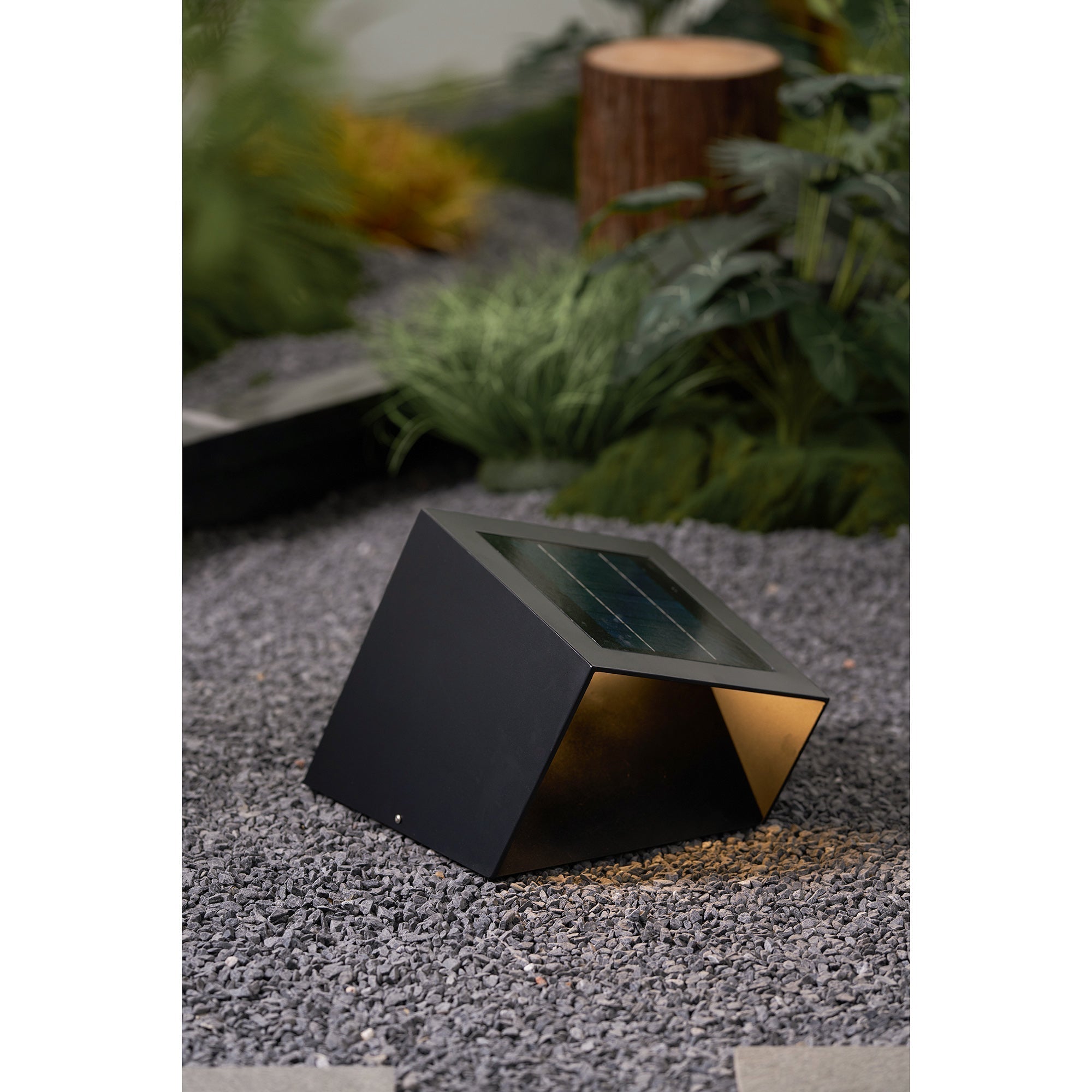 Voren Garden Solar Outdoor Light