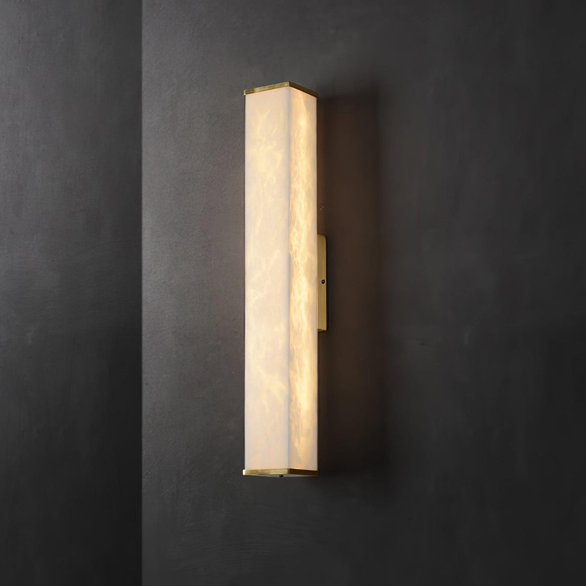 Vithaira Alabaster Linear Wall Lamp