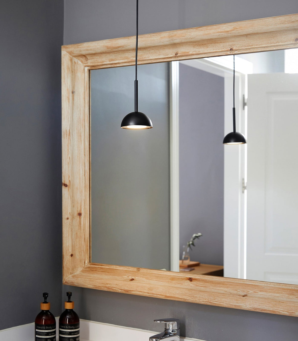 Easton Minimalist Pendant Light