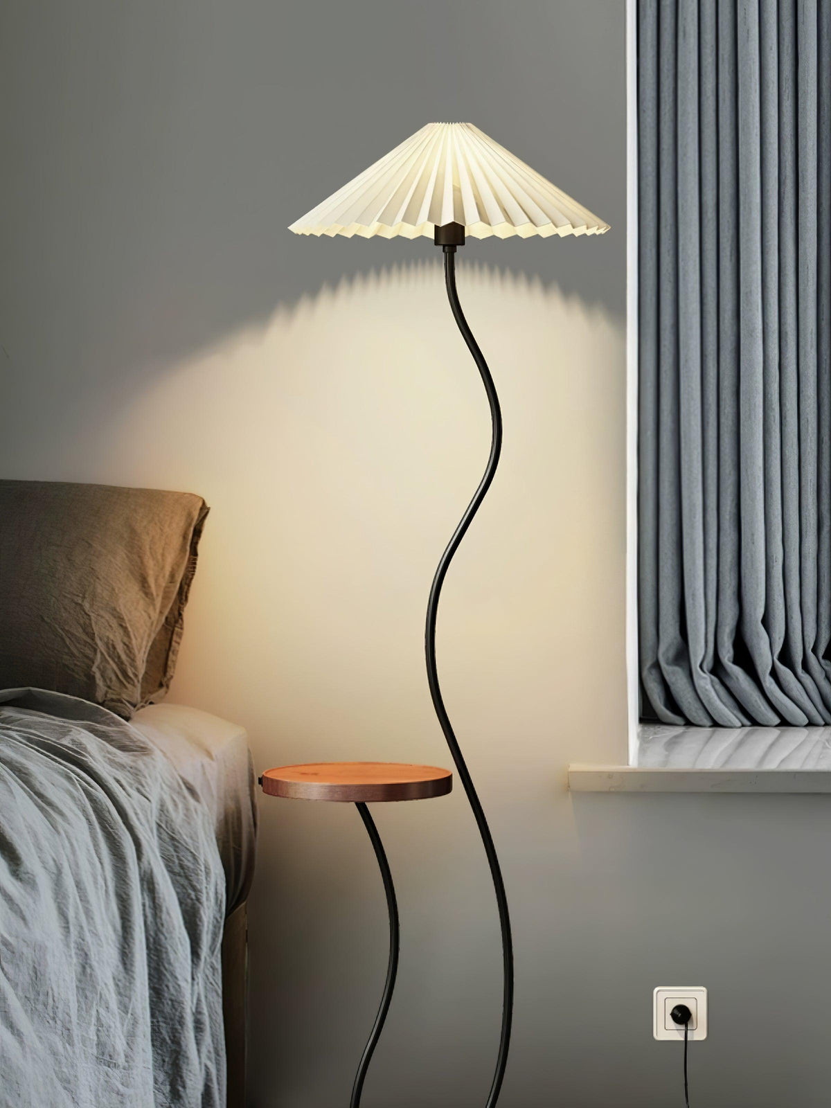 Ghel Minimalist Wood Floor Lamp