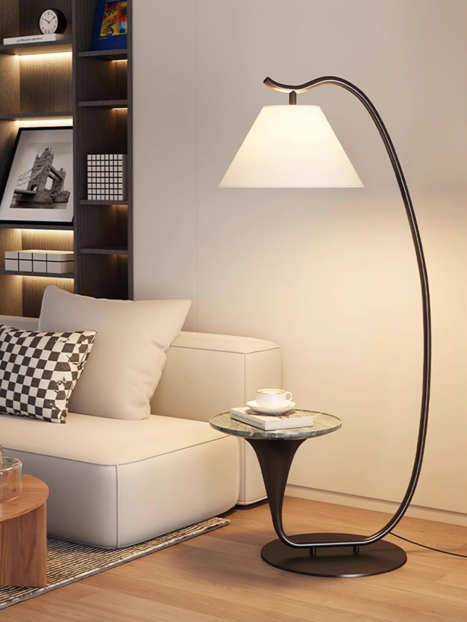 Rivariella Modern Floor Lamp