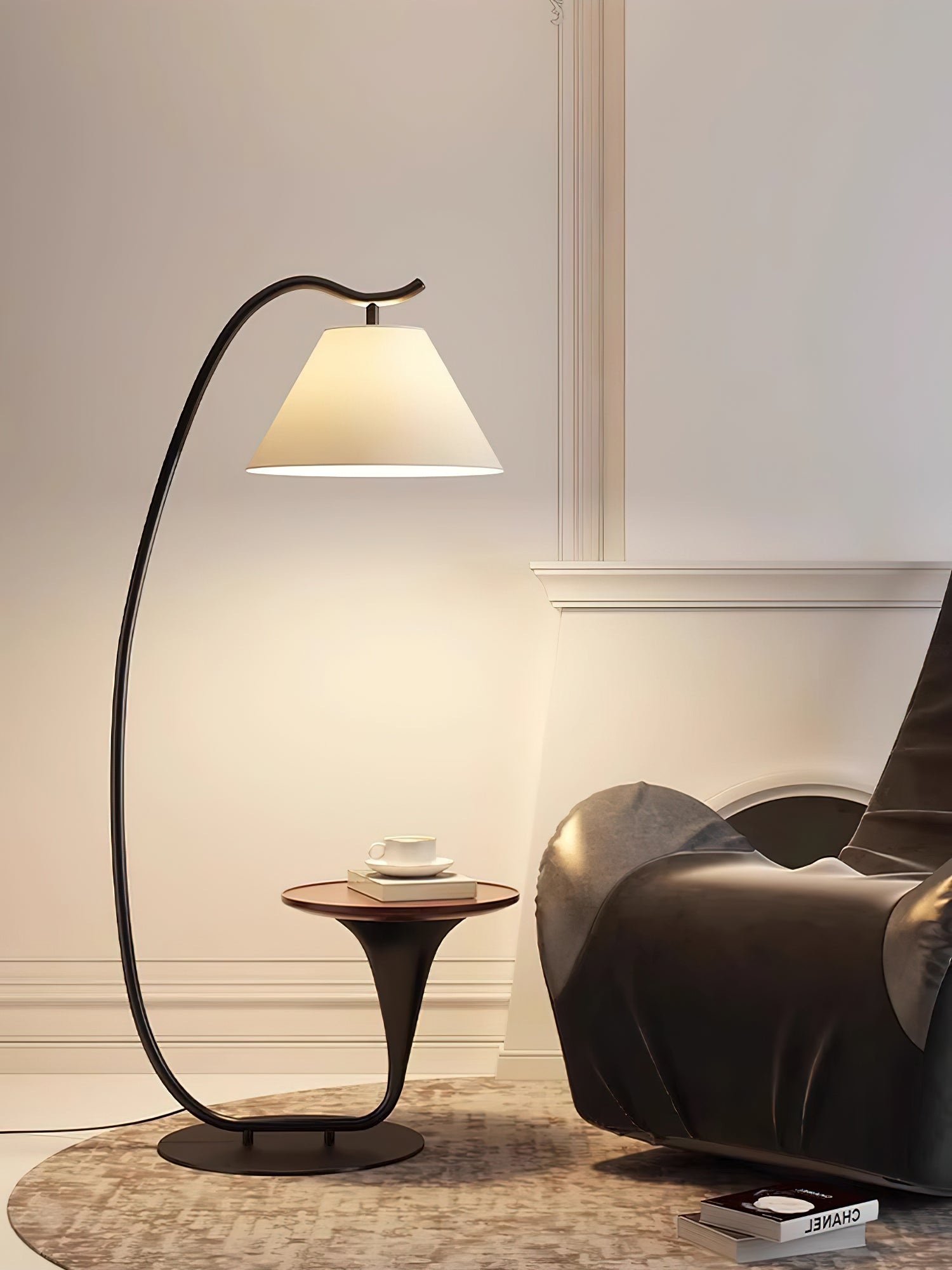Rivariella Modern Floor Lamp