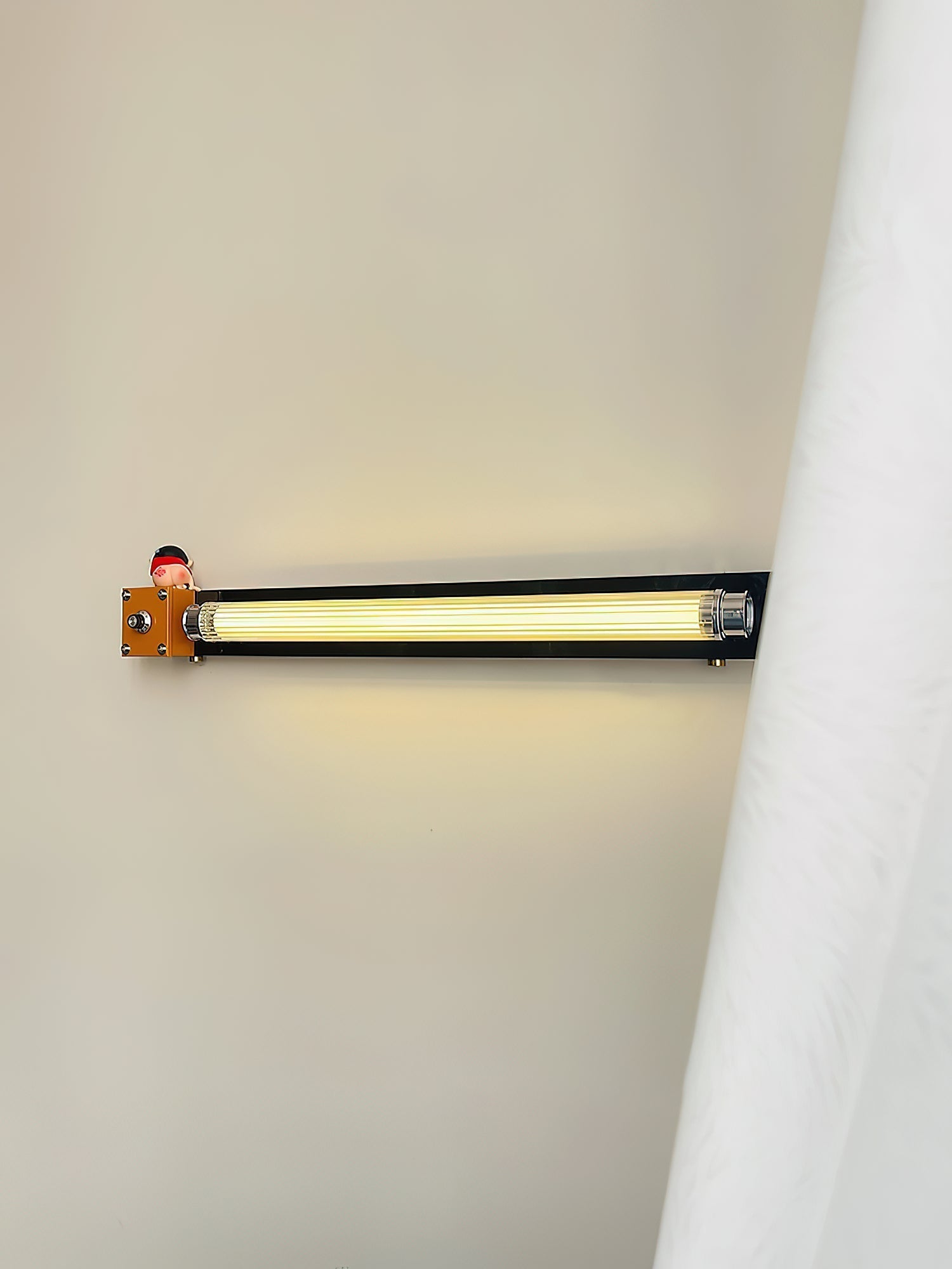 Renaneria Wall Lamp