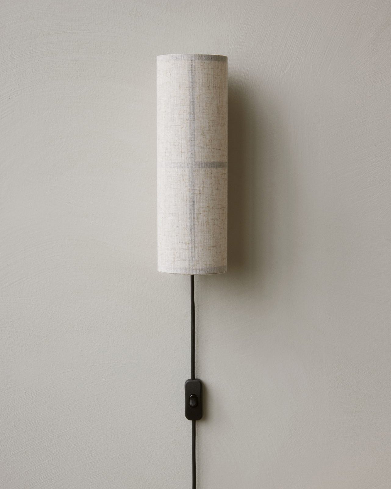 Seraniella Cylinder Nordic Art Plug-in Fabric Wall Lamp
