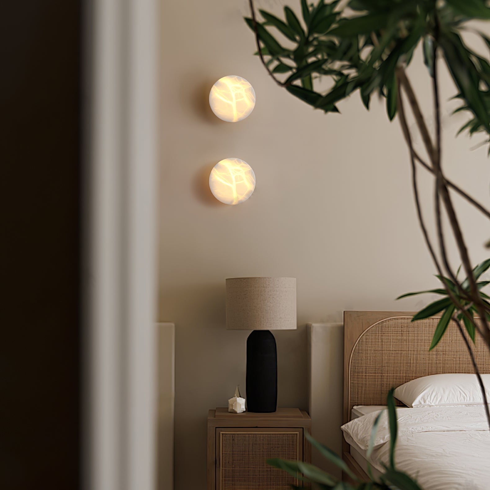 Eiraelia Alabaster Wall Light
