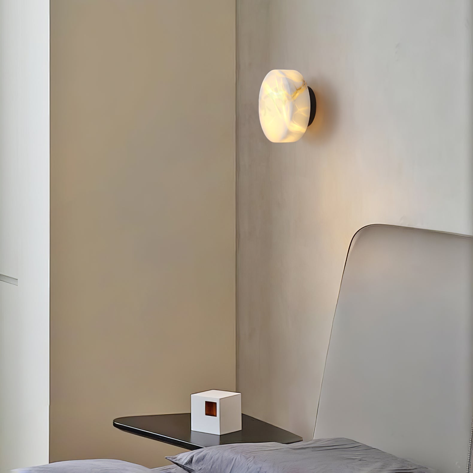 Eiraelia Alabaster Wall Light