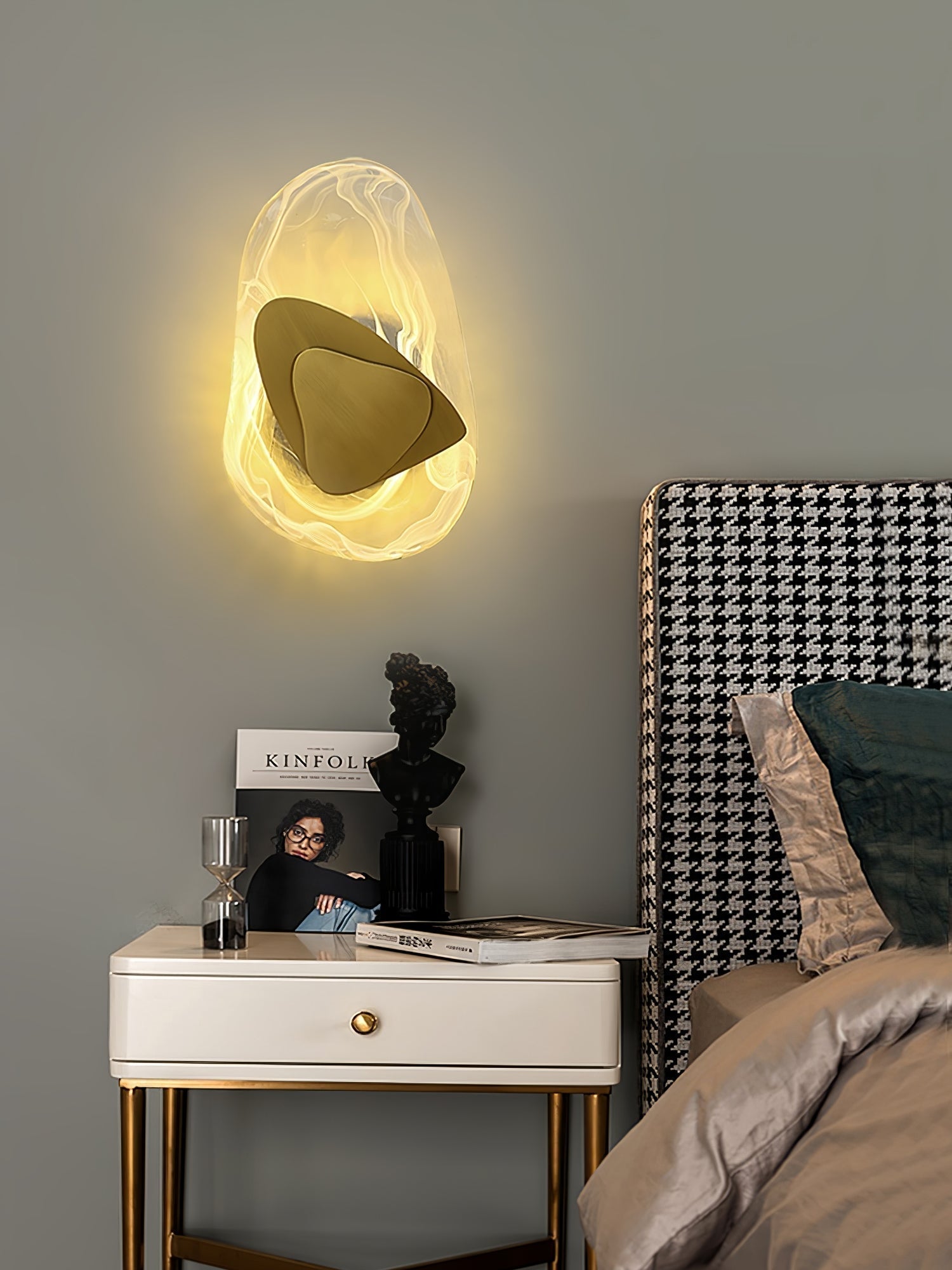 Gana Premium Nordic Art Glass Wall Lamp
