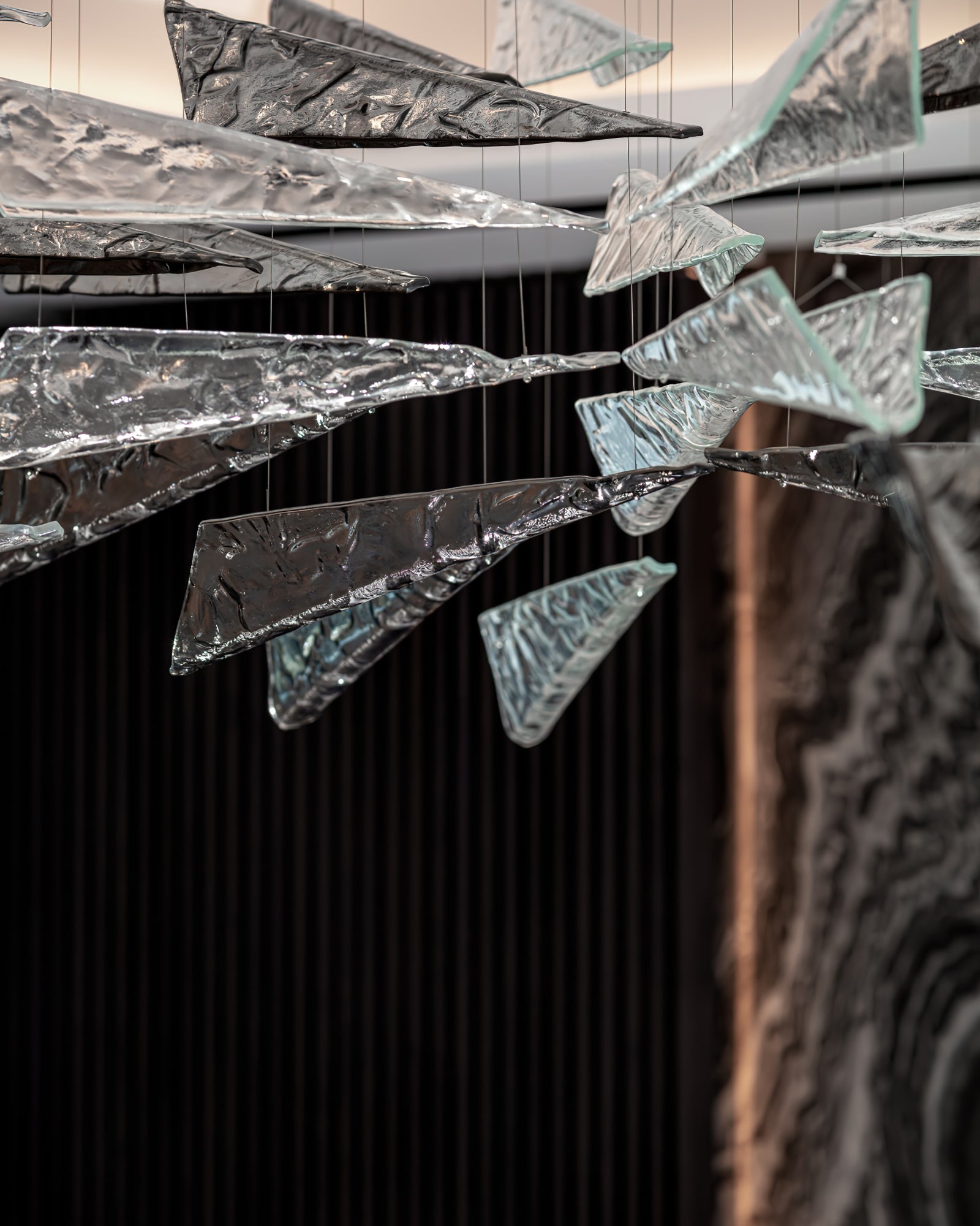 Nyvinia Glass Feather-Shape Chandelier