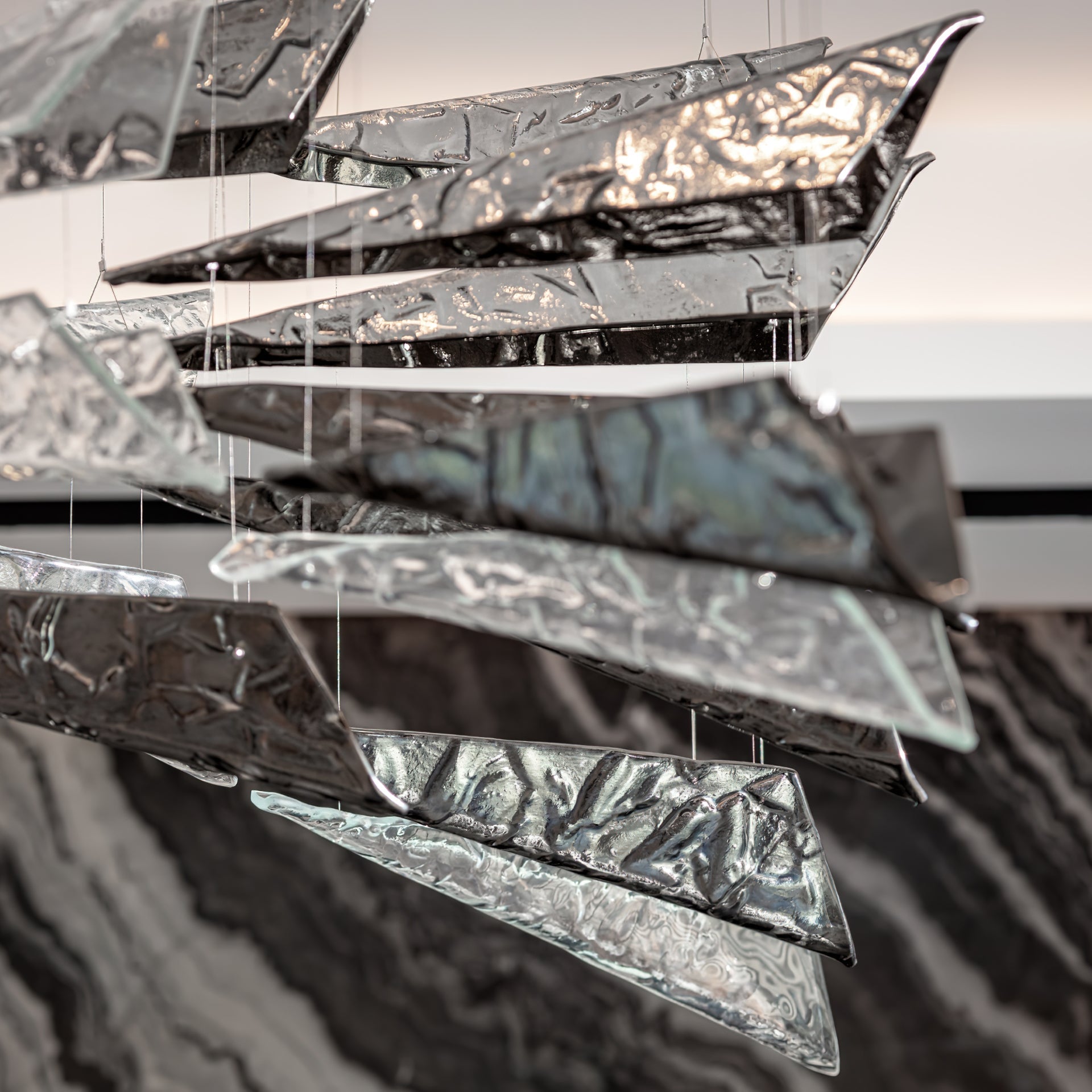 Nyvinia Glass Feather-Shape Chandelier