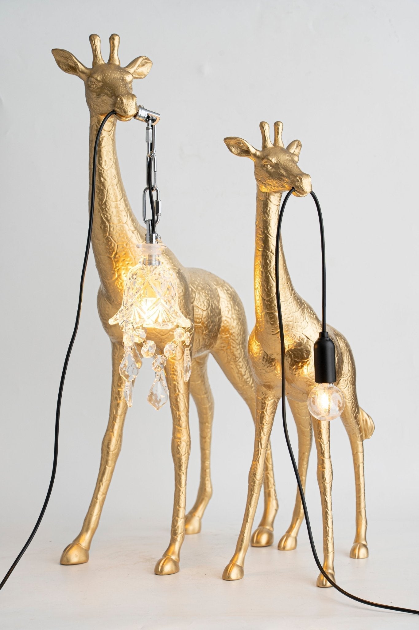 Fexl Luxurious Giraffe Royale Sculpture Floor Lamp