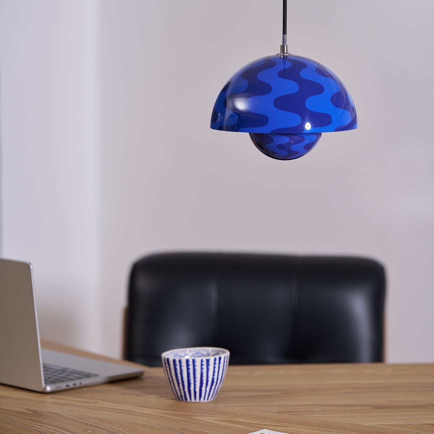 Flowerpot Pendant Lamp - Neutral Decor