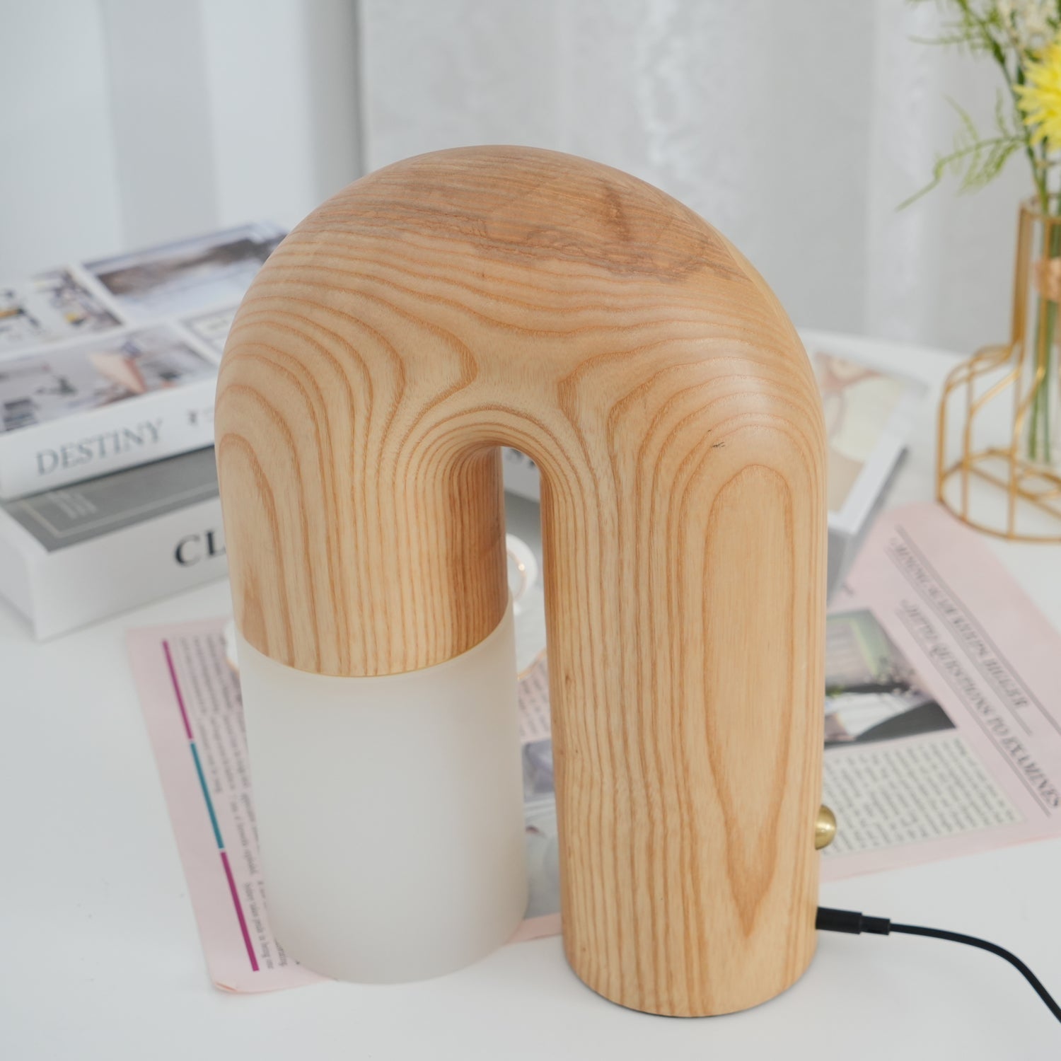 Arch Fashion Wood Table Lamp