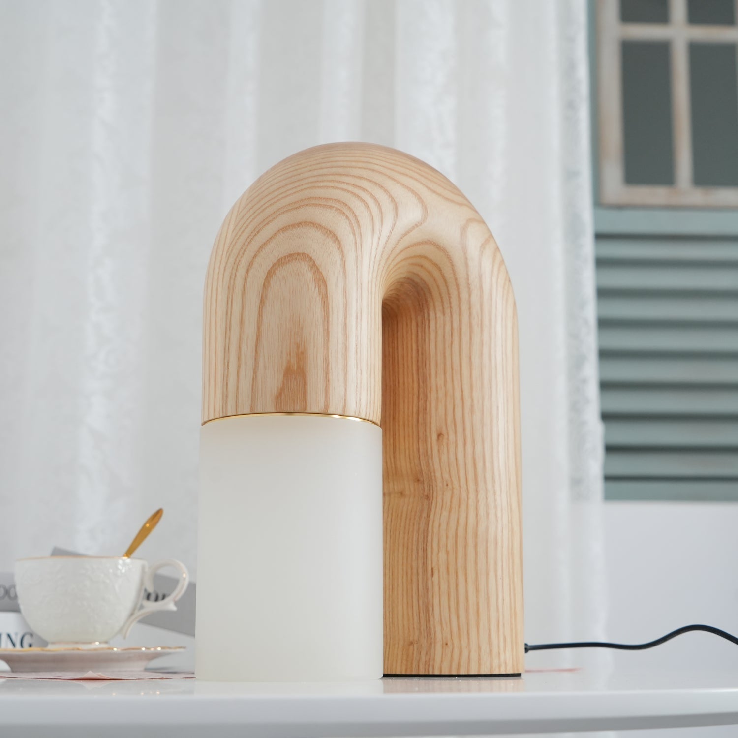 Arch Fashion Wood Table Lamp