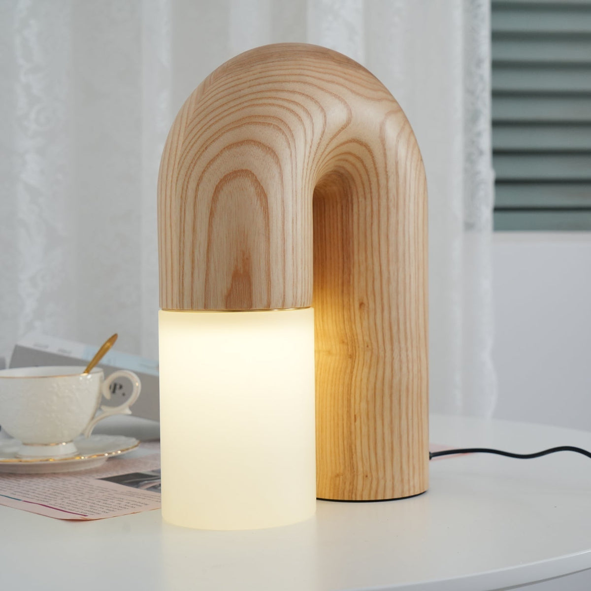 Arch Fashion Wood Table Lamp