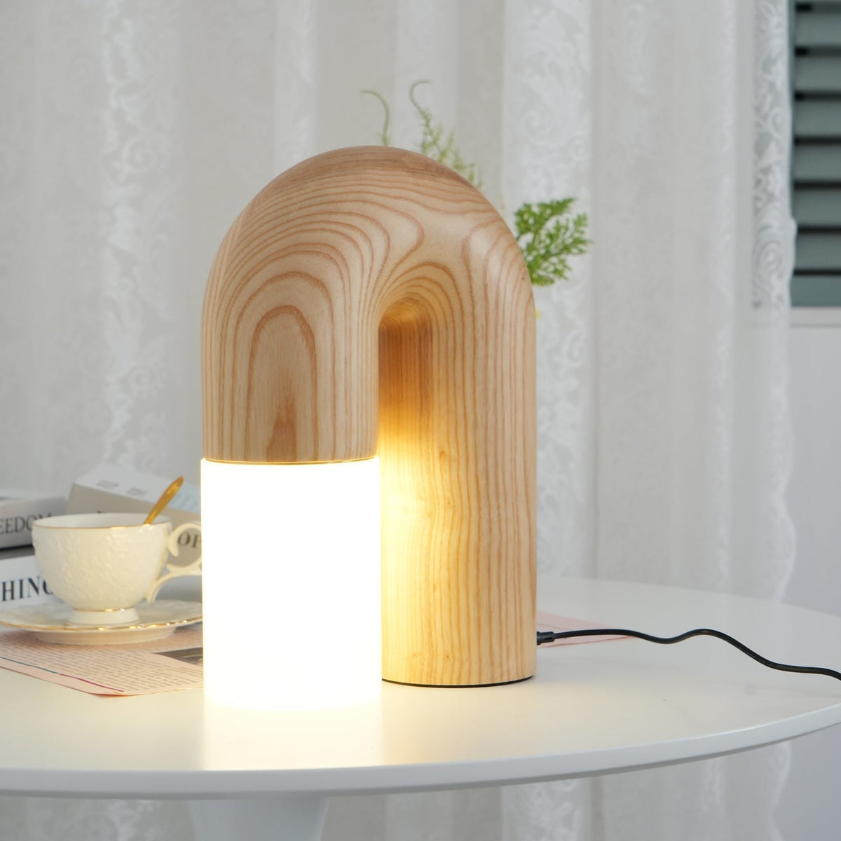 Arch Fashion Wood Table Lamp