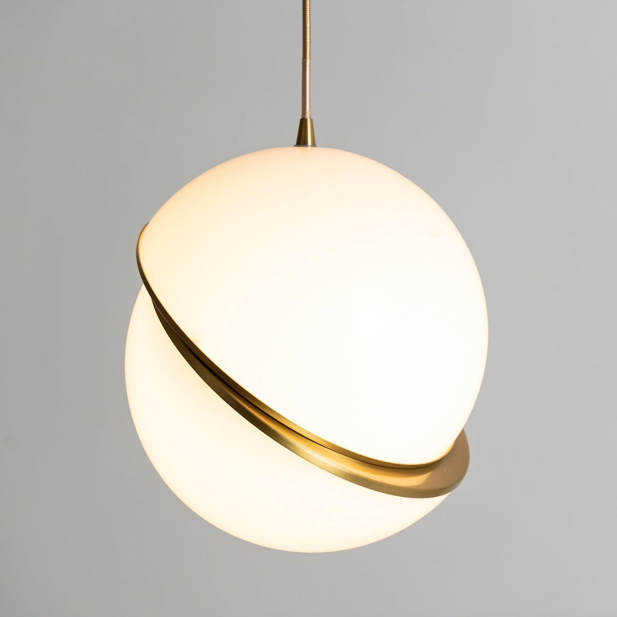 Cavira Pendant Minimalistic Glass Lamp
