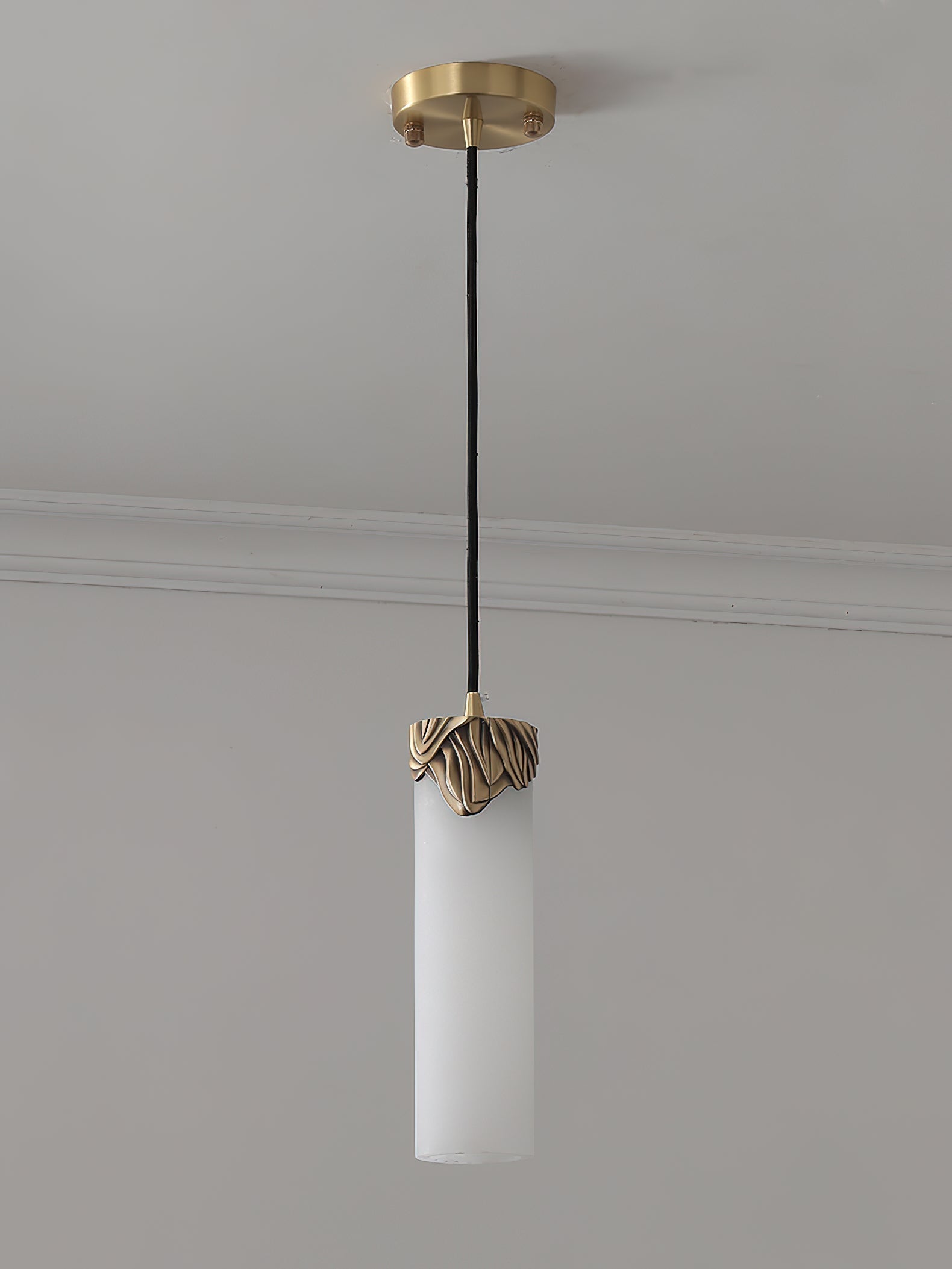 Albinenne Alabaster Pendant Light