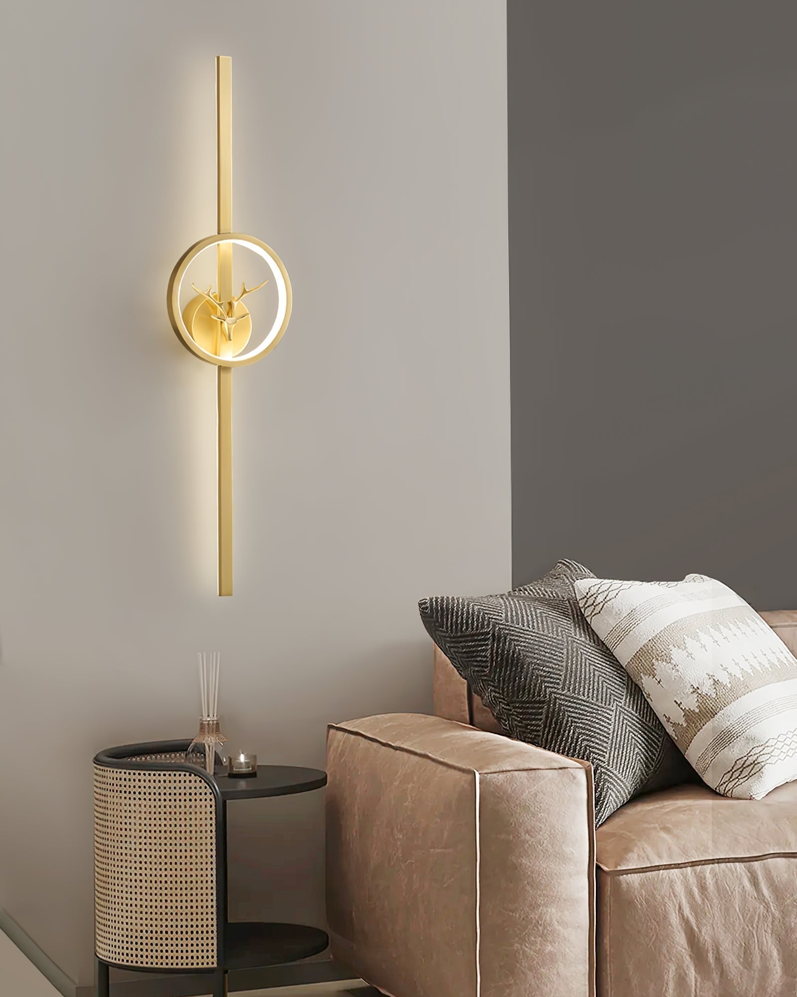 Vavinisra Classic Deer Brass Wall Lamp