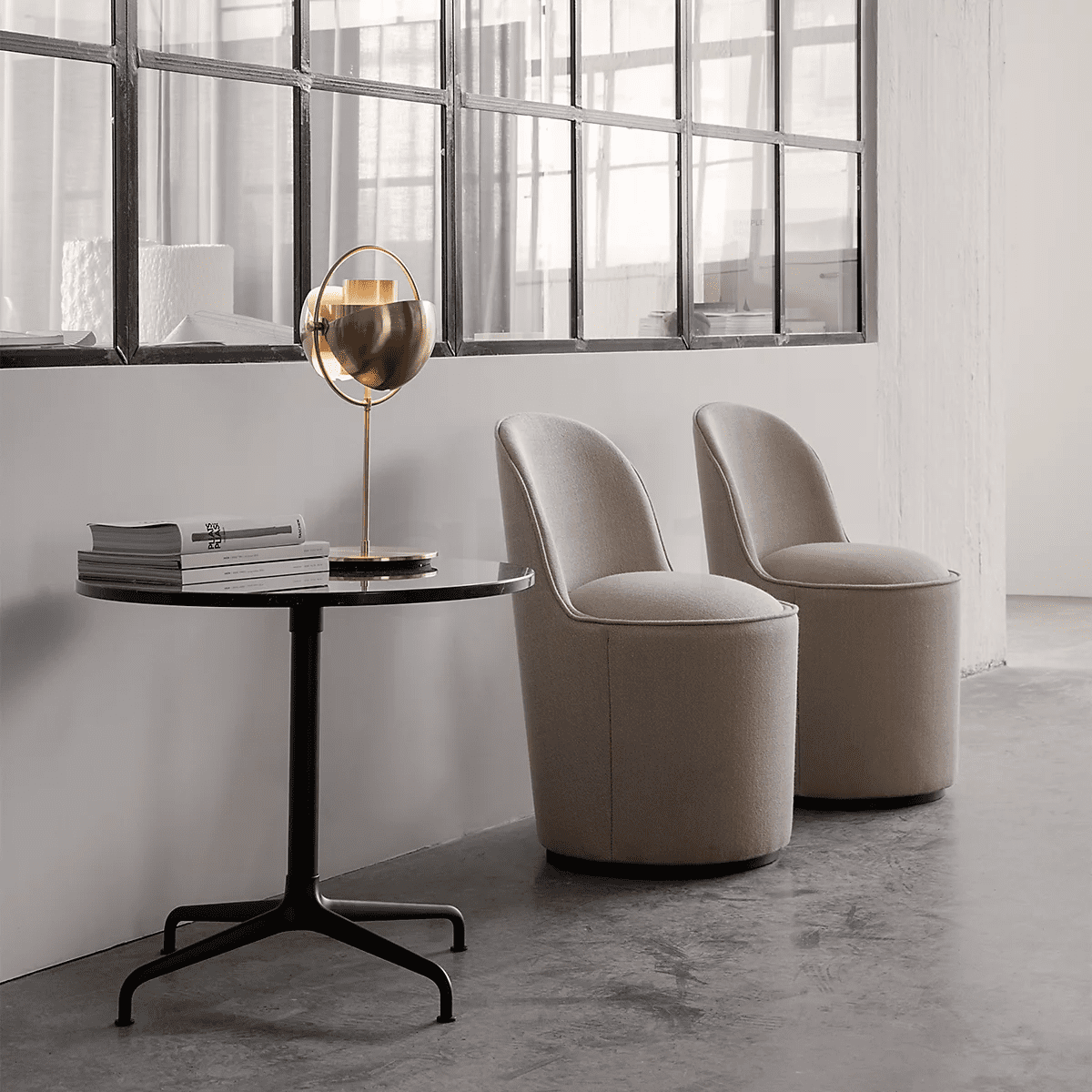 Selanine Modern Table Lamp