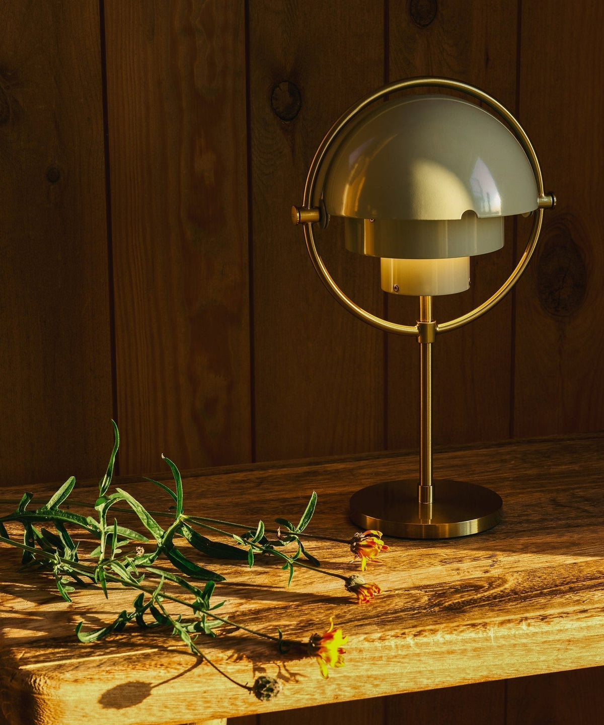 Selanine Modern Table Lamp