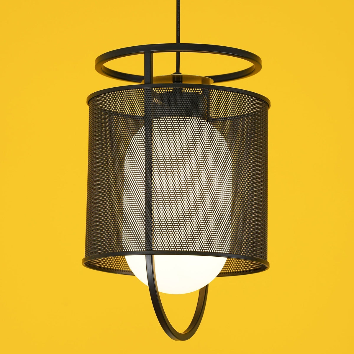Meren Pendant Lamp Mesh Cylinder Brass Accent Industrial