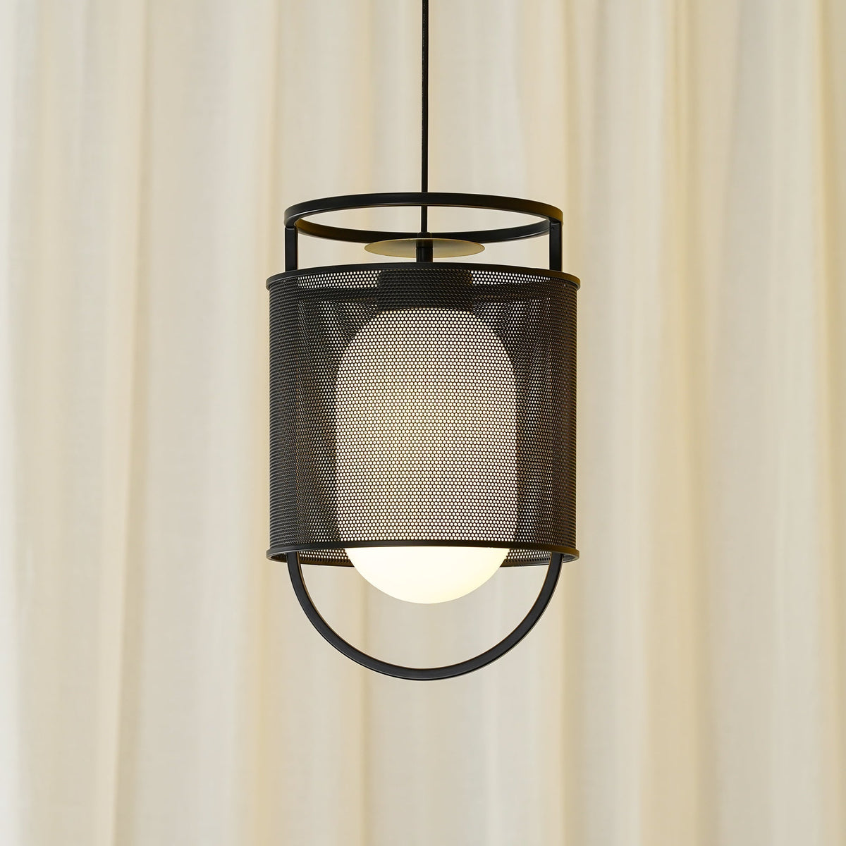 Meren Pendant Lamp Mesh Cylinder Brass Accent Industrial