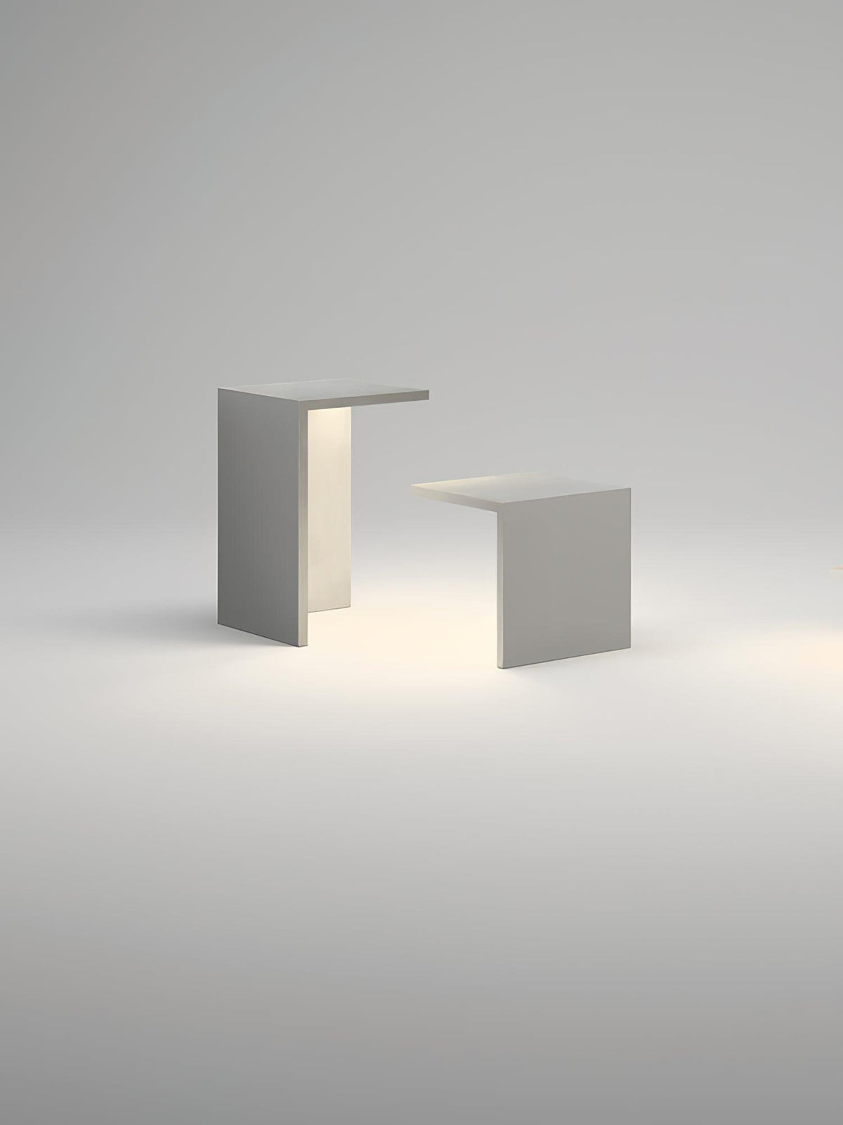 Feriora Modern Steel Table Light