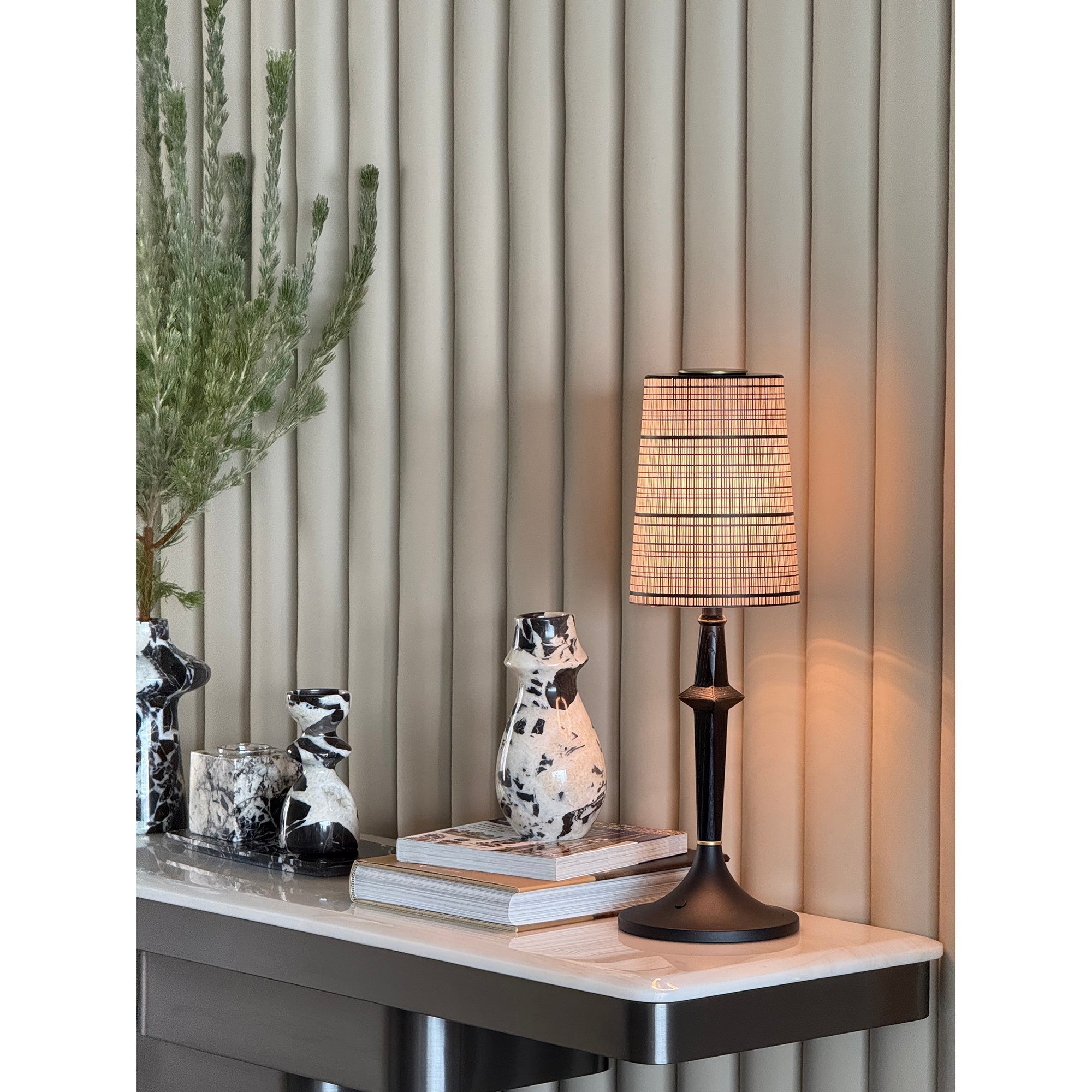 Karma Elvior Iron Table Lamp (Built-in Battery)