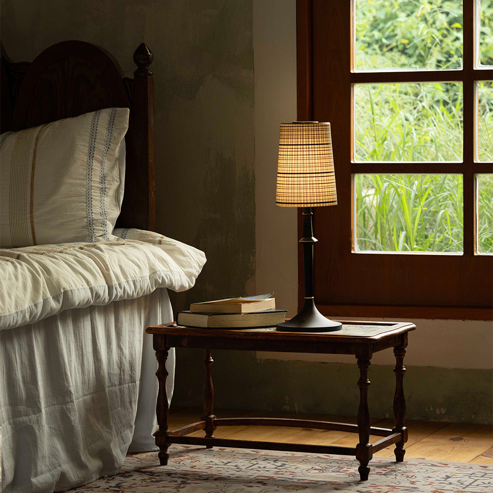 Karma Elvior Iron Table Lamp (Built-in Battery)