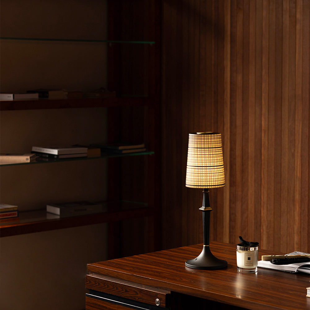 Karma Elvior Iron Table Lamp (Built-in Battery)