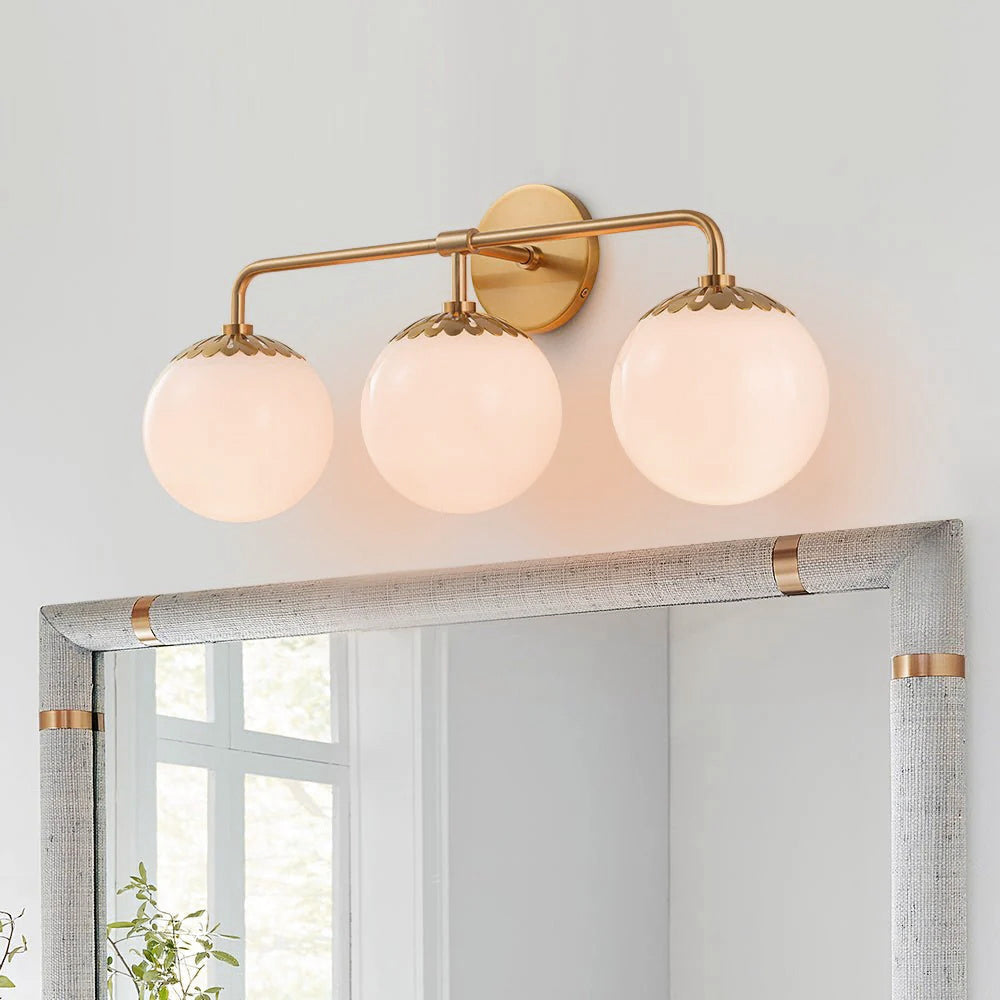 Aveniviella Wall Lamp