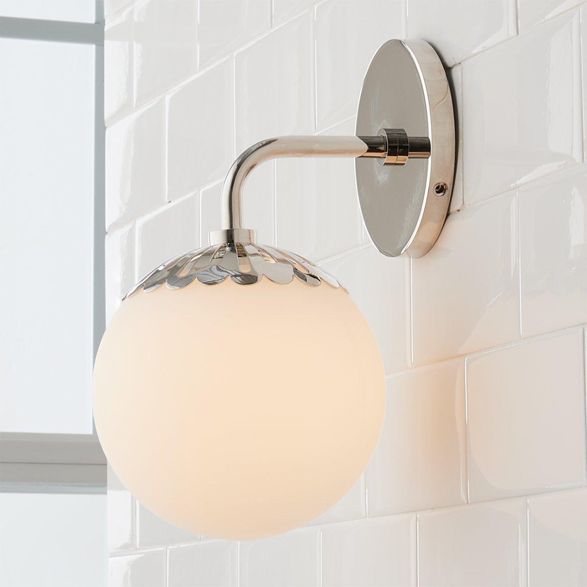 Aveniviella Wall Lamp