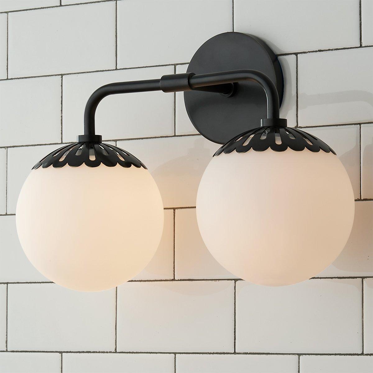 Aveniviella Wall Lamp