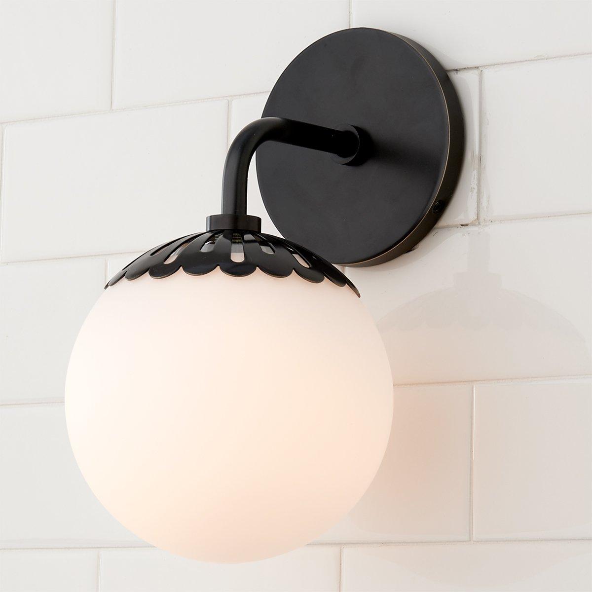 Aveniviella Wall Lamp
