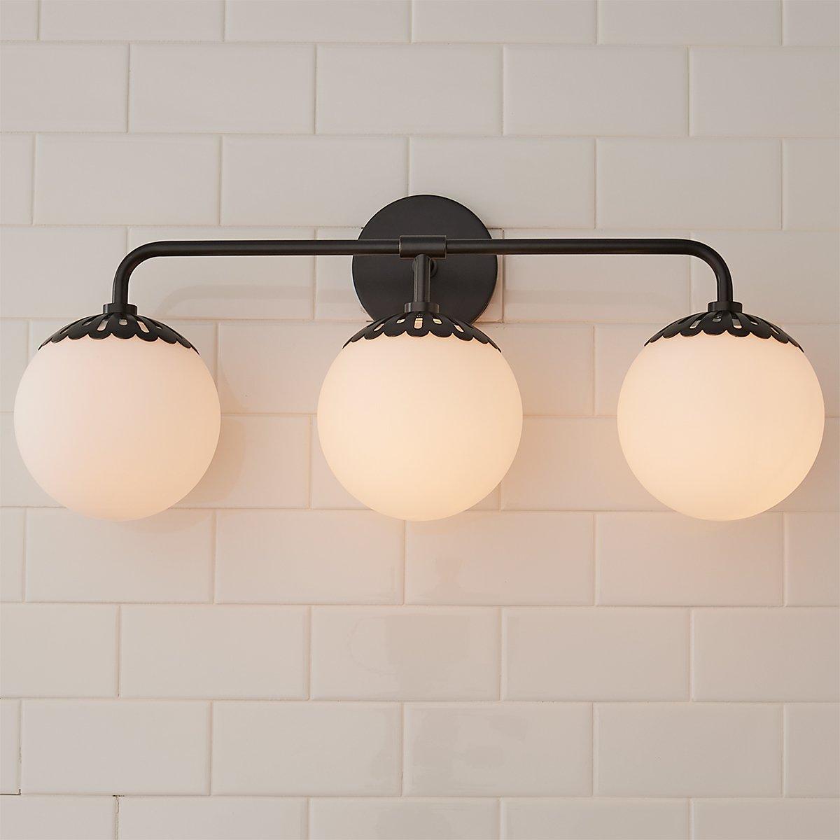 Aveniviella Wall Lamp
